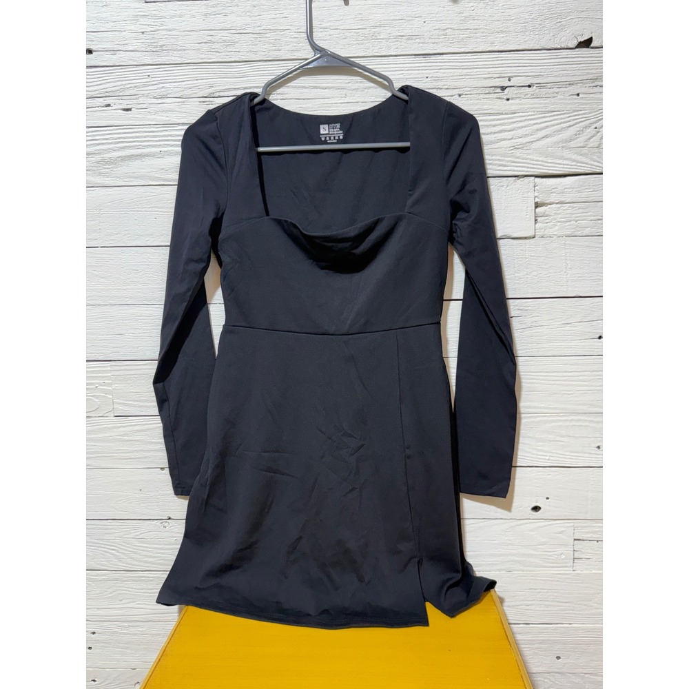 HYZ Black Long Sleeve Exercise Dress with Built-in Shorts Square Neck Size S